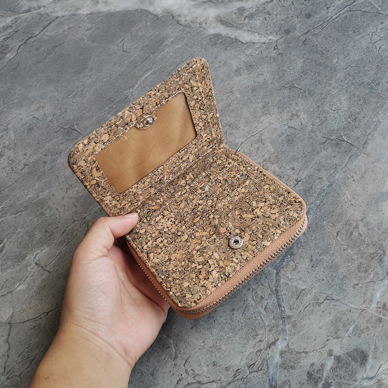 Eco-Friendly Cork Wallet - Sustainable, Durable, Plastic-Free