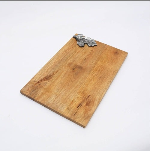 Eco-Friendly Wooden Cutting Board - Sustainable Kitchen Essential