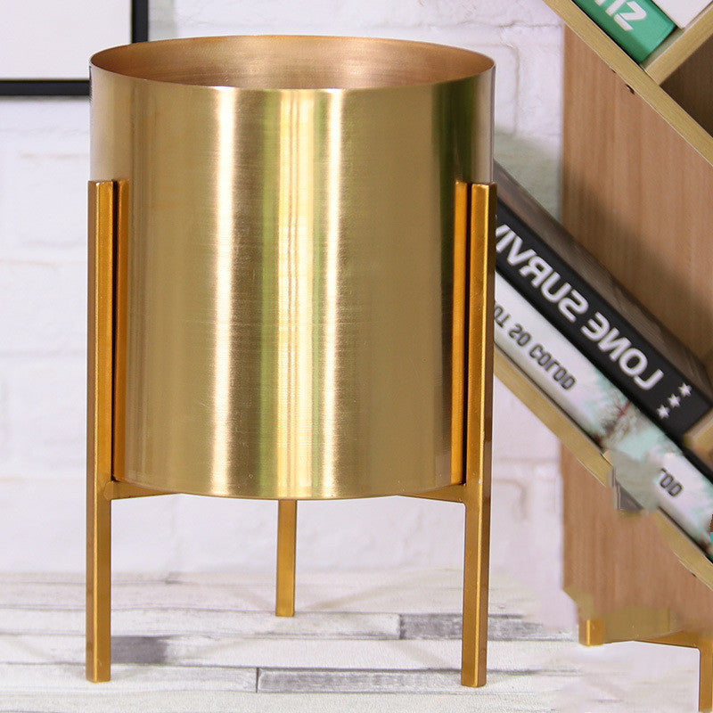 Eco-Friendly Gold Indoor Plant Holder with Woven Basket