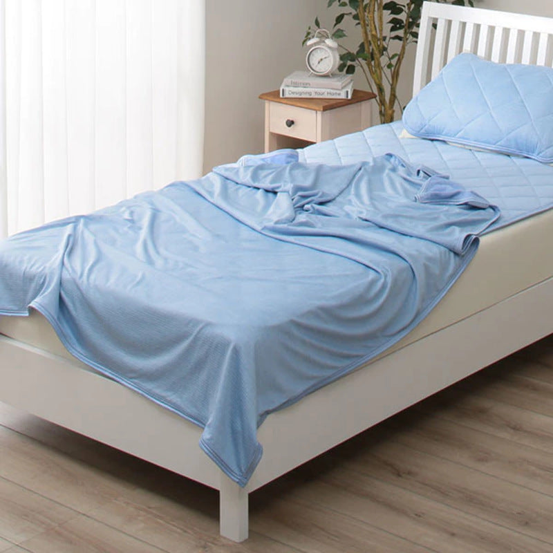 Cooling Blanket for Hot Sleepers - Lightweight, Breathable, Quick-Drying