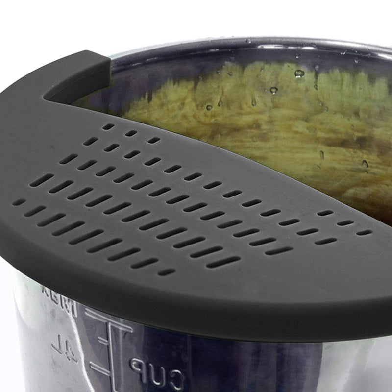 Eco-Friendly Clip-On Pot Strainer - Green Silicone Kitchen Tool