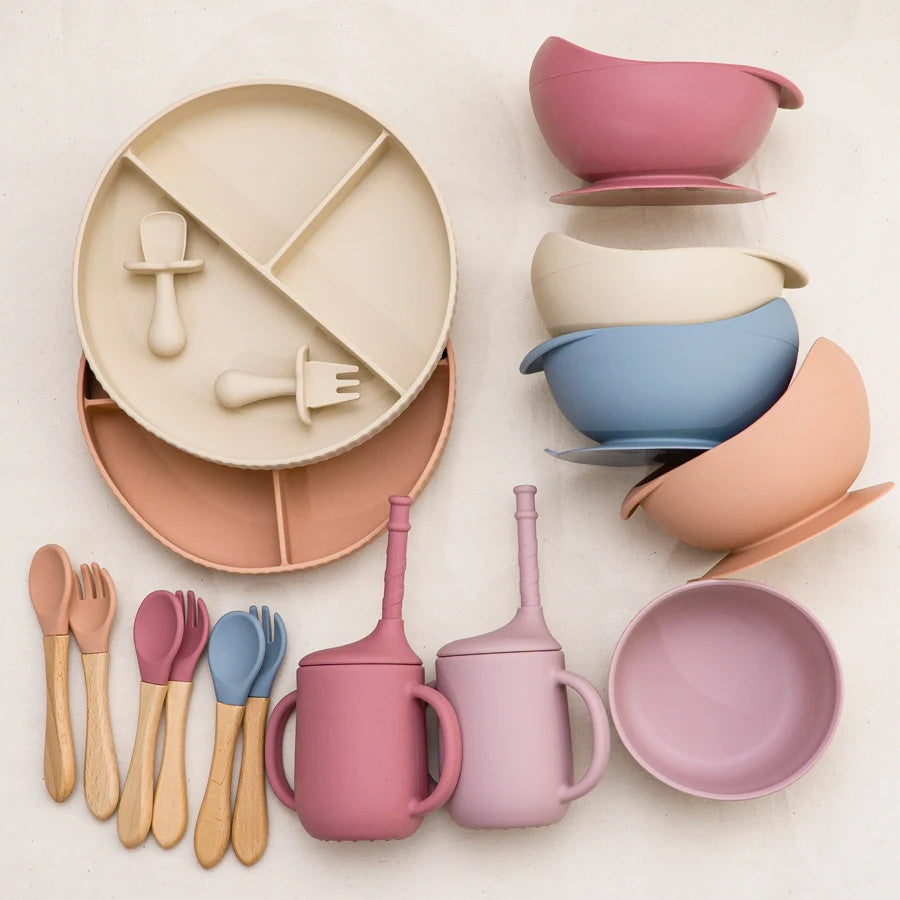 Eco-Friendly Pink Children's Dinnerware Set - Silicone & Wood