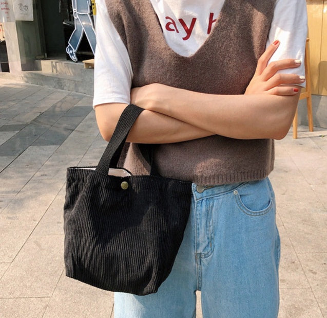 Eco-Friendly Light Gray Tote Bag for Sustainable Living