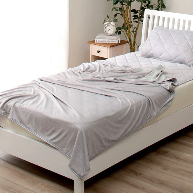Cooling Blanket for Hot Sleepers - Lightweight, Breathable, Quick-Drying