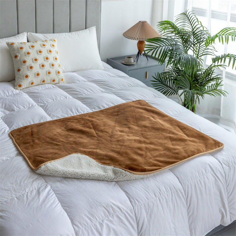 Eco-Friendly Dark Blue Fleece Blanket for Bed or Couch