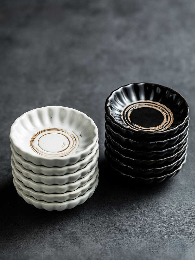 Eco-Friendly Ceramic Soap Dish - Sustainable & Durable