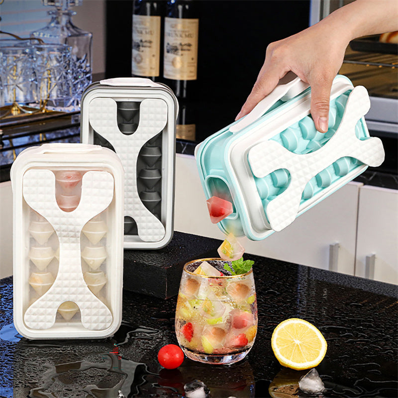 Eco-Friendly Reusable Silicone Ice Cube Tray - Blue & White Diamond Pattern