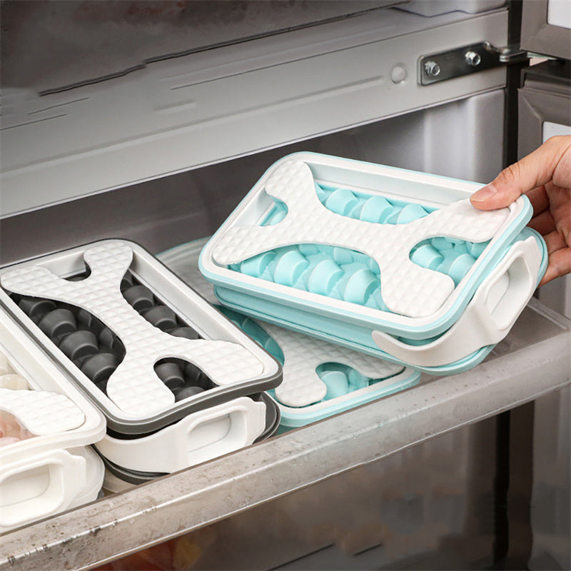 Eco-Friendly Reusable Silicone Ice Cube Tray - Blue & White Diamond Pattern