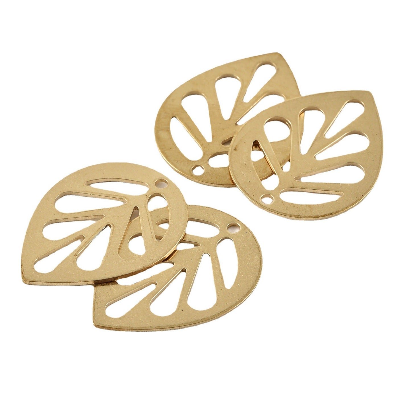 Brass Leaf-Shaped Decorative Charms for Eco-Friendly Home Décor