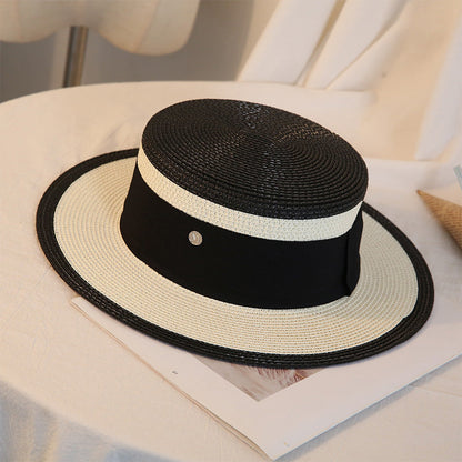 Eco-Friendly Straw Hats with Natural Fiber Design