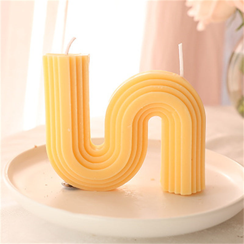 Pastel Curved Candles for a Calming, Eco-Friendly Home