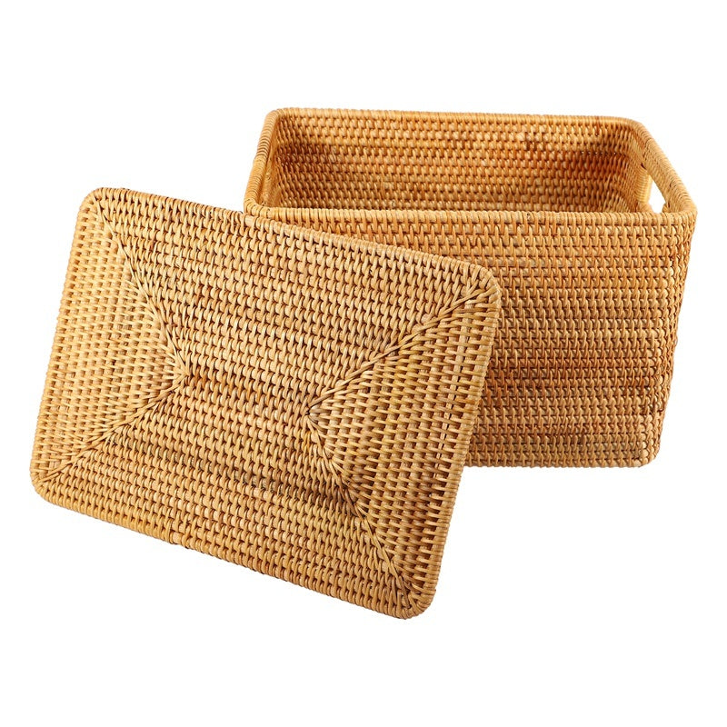 Natural Woven Storage Basket with Lid in Natural Beige
