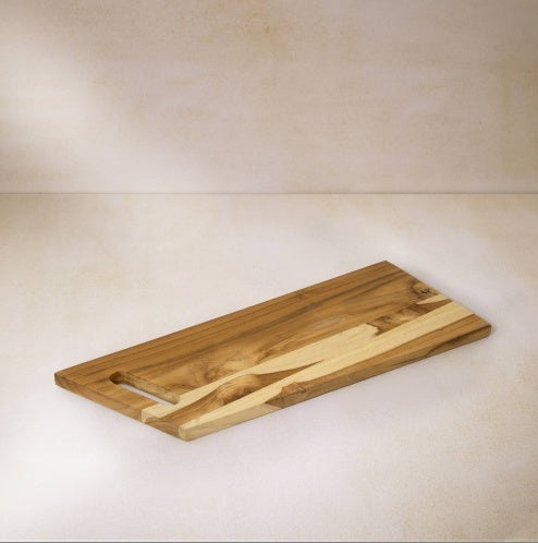 Eco-Friendly Wooden Cutting Board with Natural Wood Tones