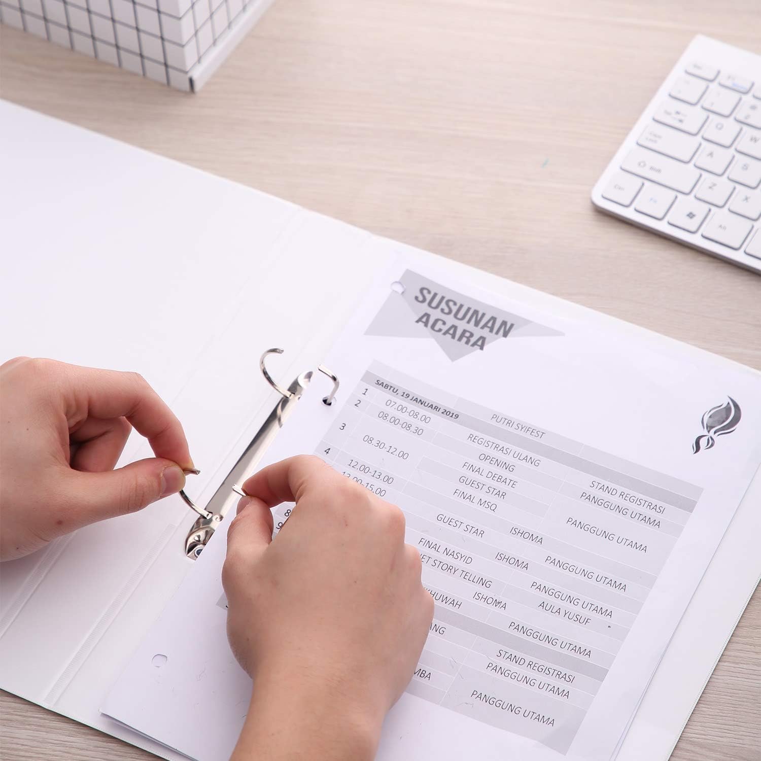 96 Pieces 2 Hole Document Folders for A4 Sheets with (2 Inch Thickness Capacity Binder)