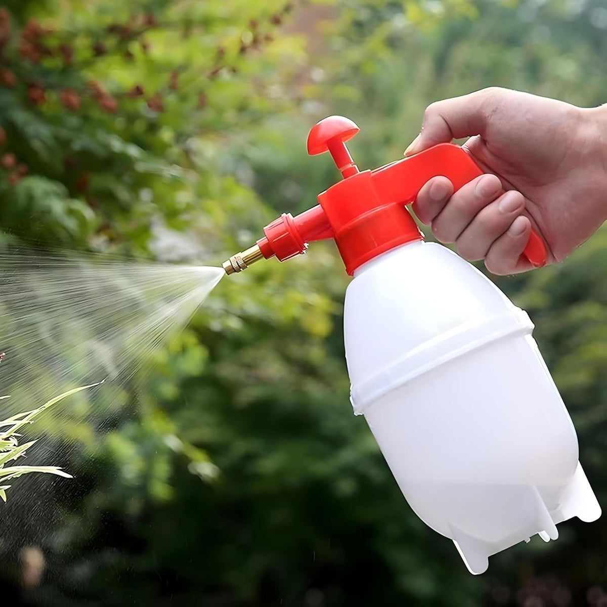 96 Pieces 1.5 Litre Handheld Sprayers with Adjustable Brass Nozzle (Rigid Plastic Housing for Home – Detailing – Garden & Horticulture – Compact – Translucent Tank with Graduated Markings & Extended Lifespan)