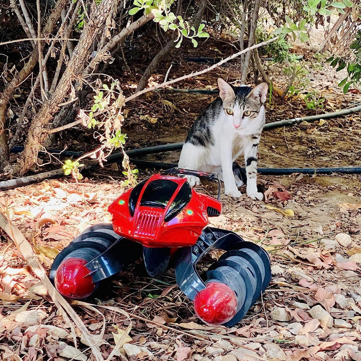 Remote Control Water and Amphibious Tank 1:10 with Unique Rotating Drill Tires Suitable For All Terrain