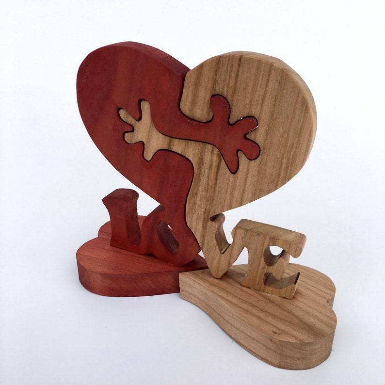 Eco-Friendly Heart-Shaped Wooden Puzzle Decor