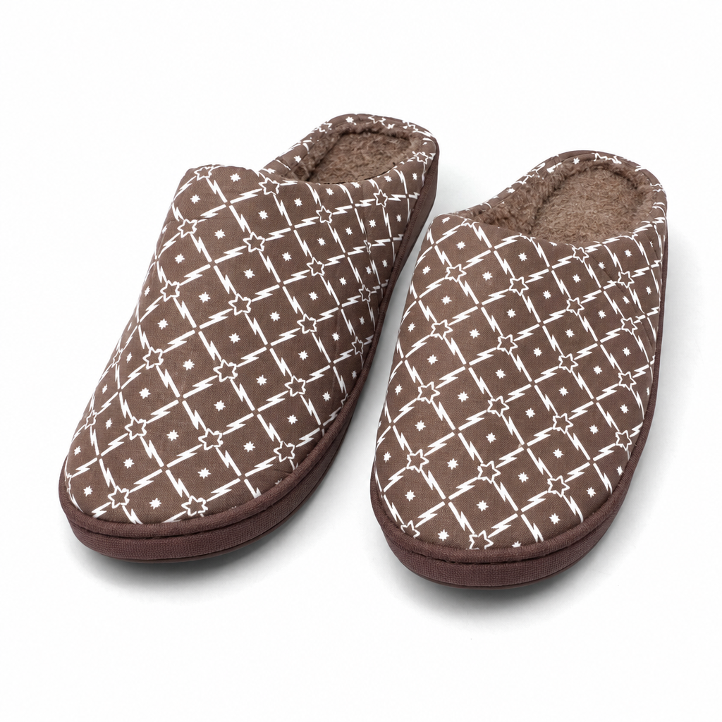 96 Pieces Adult Closed-Toe Bath Slippers, Indoor House Footwears, EU Size 38–45, Brown or Violet