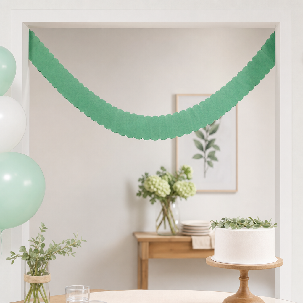 240 Pieces Paper Garland Green Solid Colour Party Decorations, 4 m x 16 cm, 1 Piece
