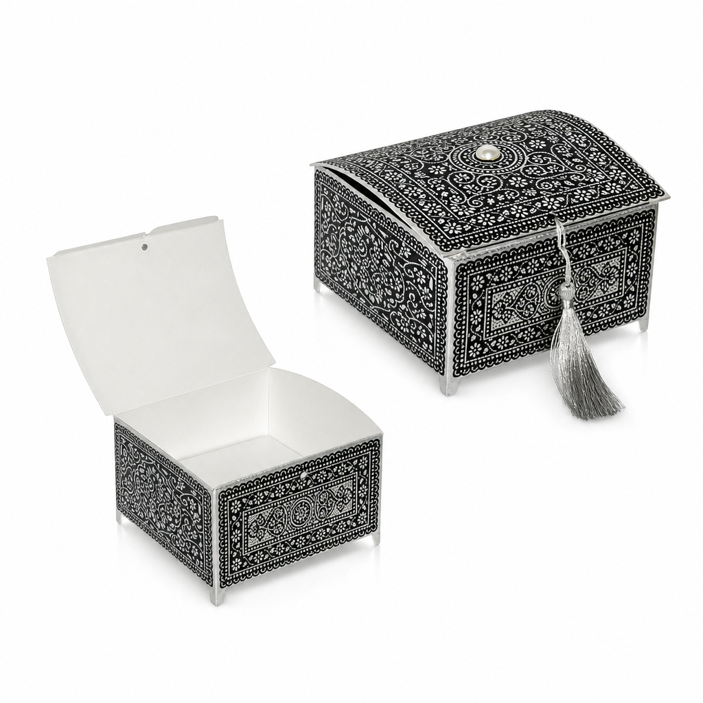 240 Pieces Decorative Chocolate Box with Ornate Pattern and Tassel, Black and Silver, 12 x 12 x 6.5 cm, 1 Piece